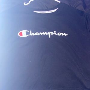 champion blck crop top